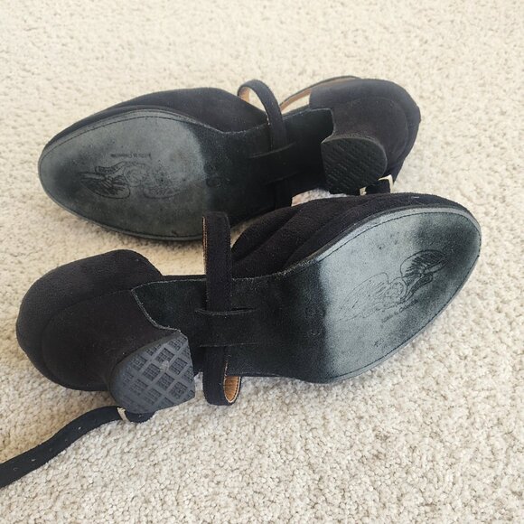 Suedo tango heels size 6 wide - Picture 3 of 7